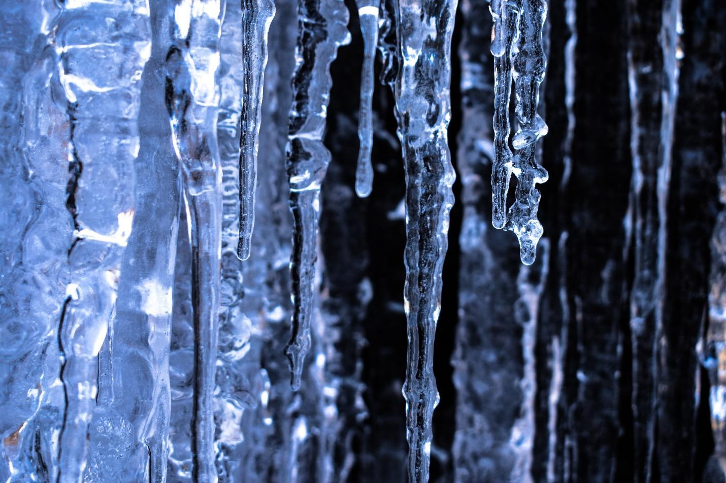 Cluster of icicles